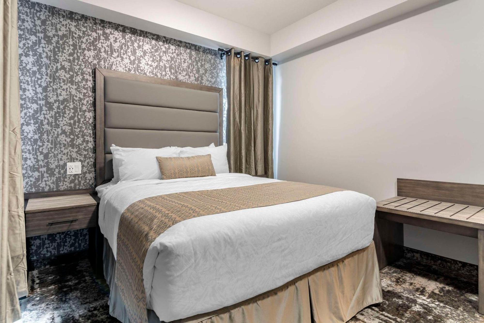 The Hue Hotel, Ascend Hotel Collection Kamloops Exterior foto